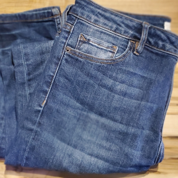 HIDDEN | High Rise Dark Wash Clean Hem Skinny Jeans in Size 31 - Picture 8 of 11